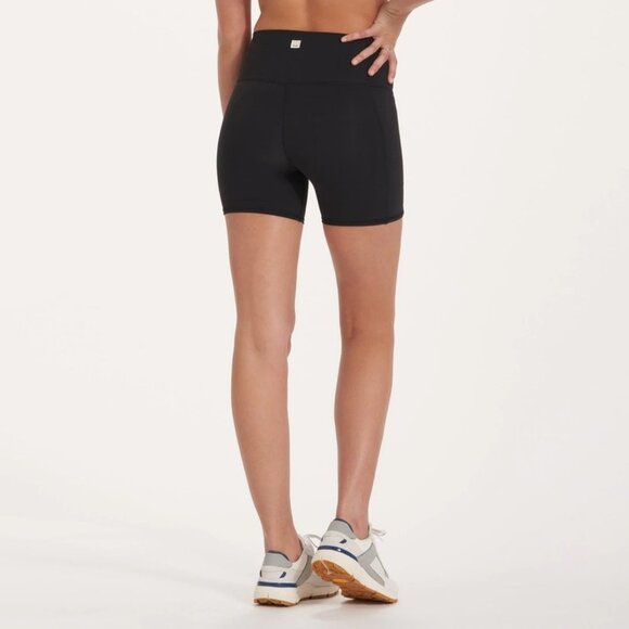 Vuori Studio Pocket Short in Black Size XS - Picture 5 of 5